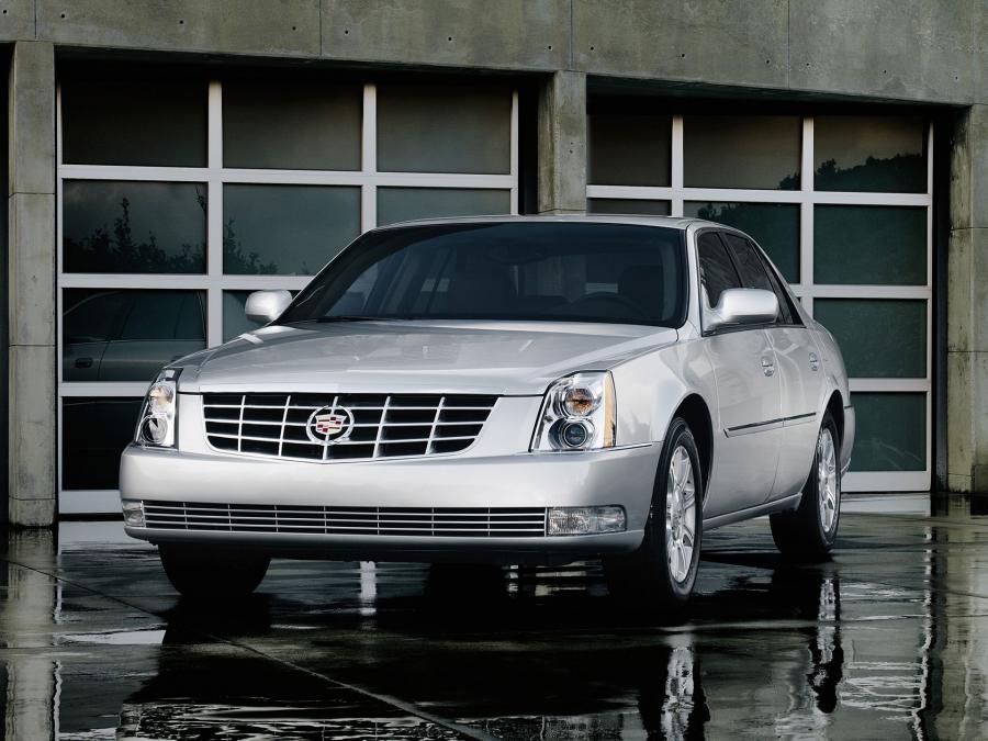  Cadillac DTS 2005 года  (фото 11 из 22)
